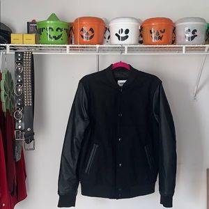 Men’s bomber jacket with leather sleeves